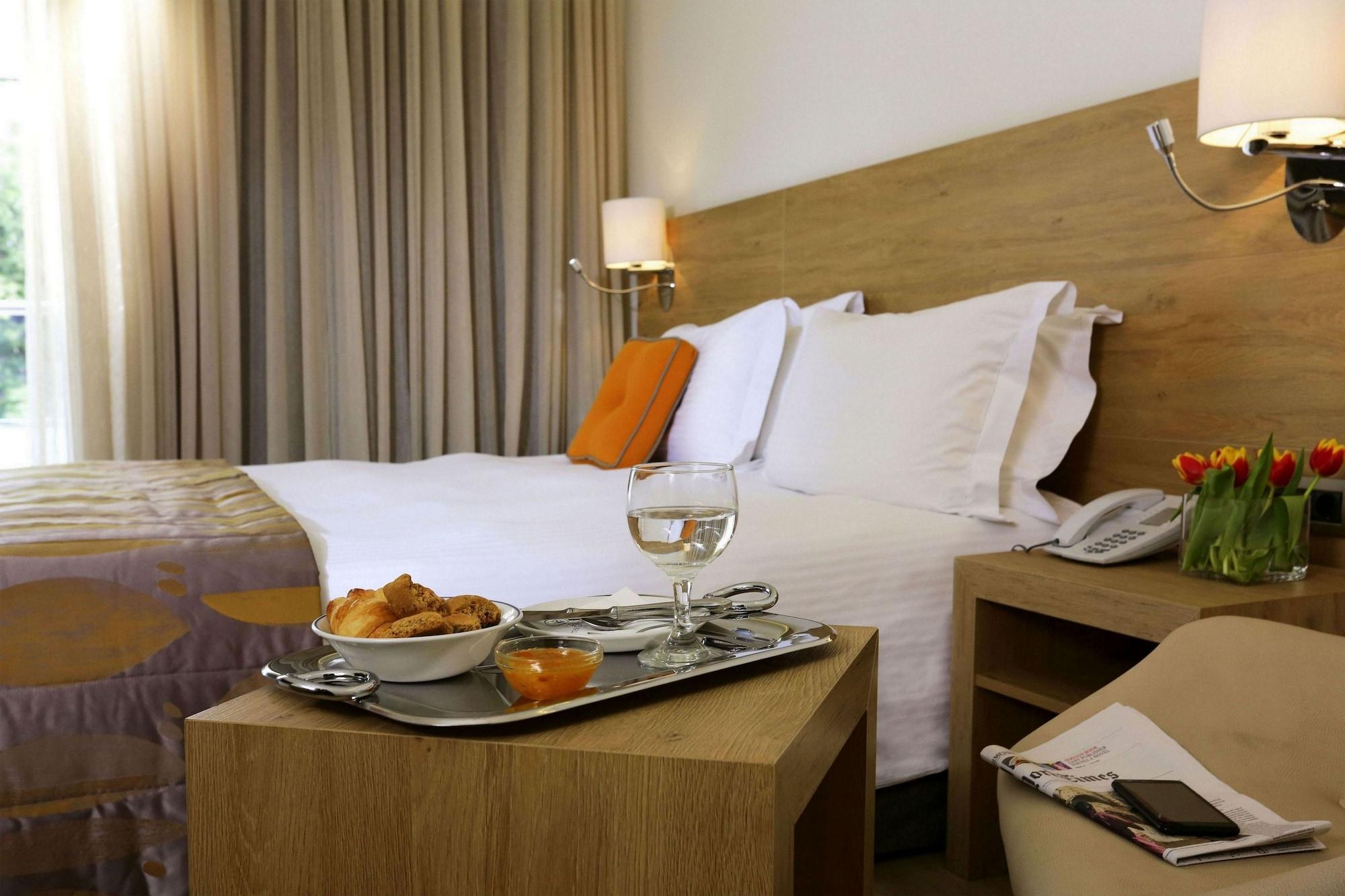 Golden Age Athens Hotel Bagian luar foto